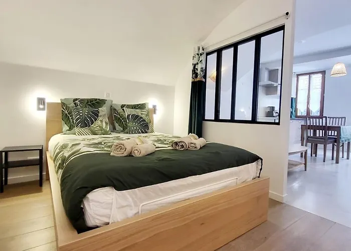 Les Marc - 5 Dans Le Vieil Appartamento Antibes